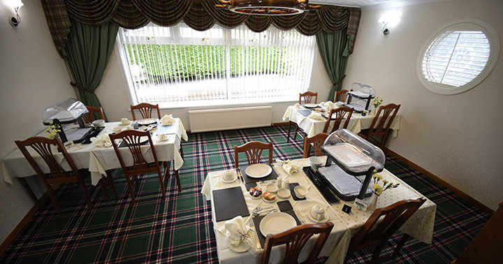 Quiraing House dining room Bed and Breakfast accommodation in Portree with WIFI