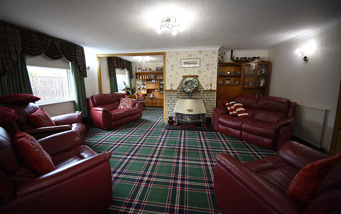 Bed and Breakfast accommodation in Portree at Quiraing House with guest living room and WIFI