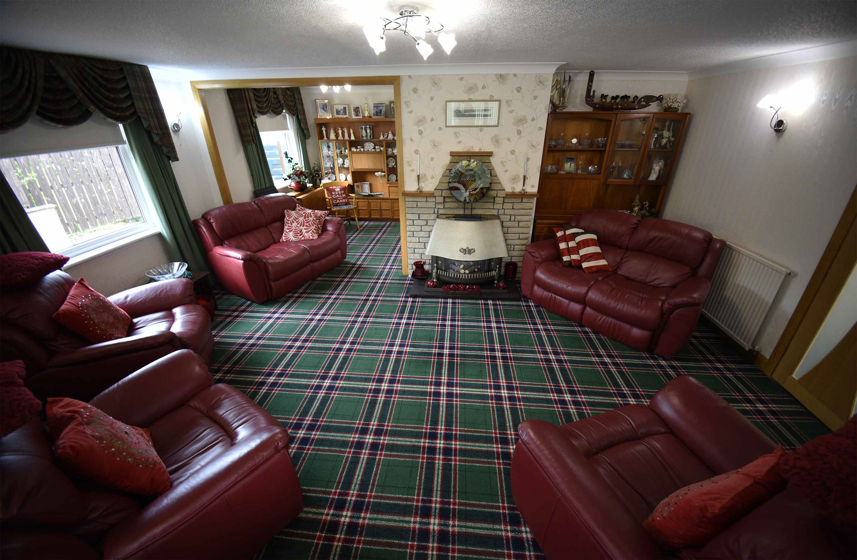 Self catering accommodation in Portree with double bedroom and smart tv with WIFI
