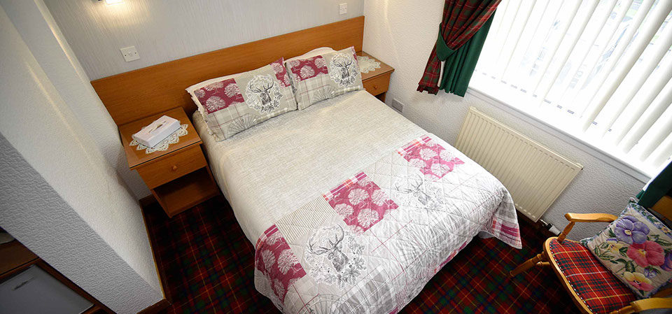 Bed and Breakfast accommodation in Portree Double Room en suite with WIFI