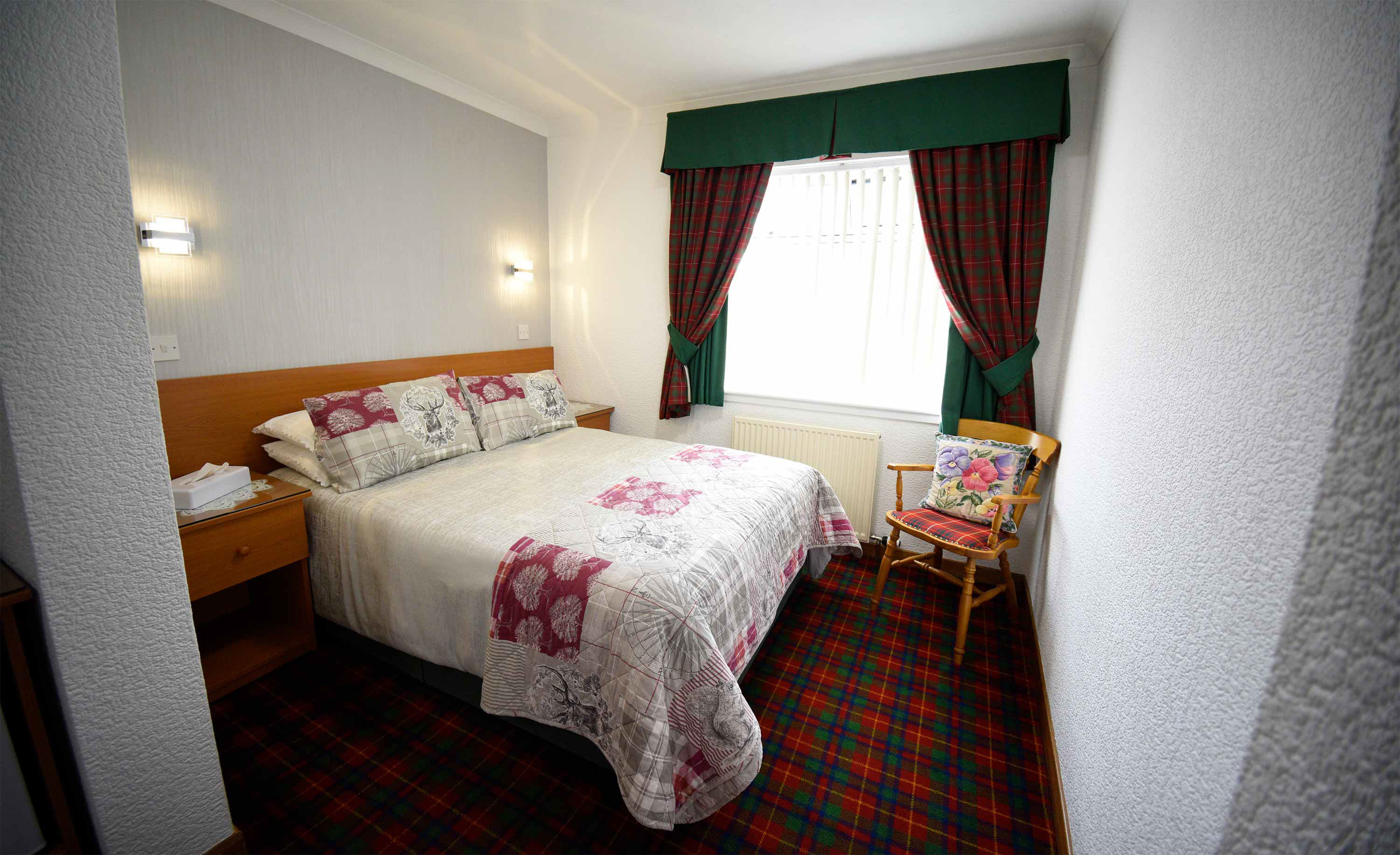 Our self catering apartment accommodation in Portree contains a modern bathroom