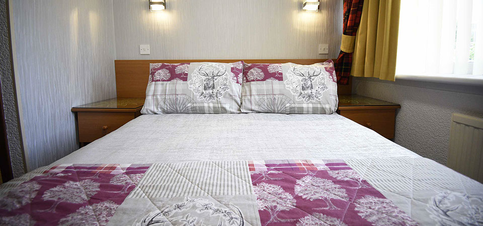 Bed and Breakfast accommodation in Portree at Quiraing House Double Bed En Suite Shower room