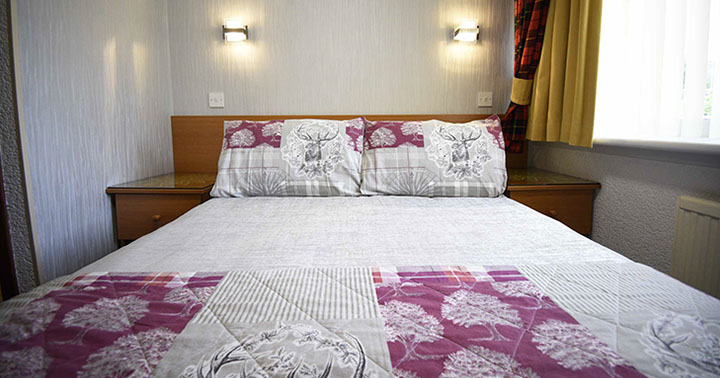Bed and Breakfast accommodation in Portree at Quiraing House Double Bed En Suite Shower room
