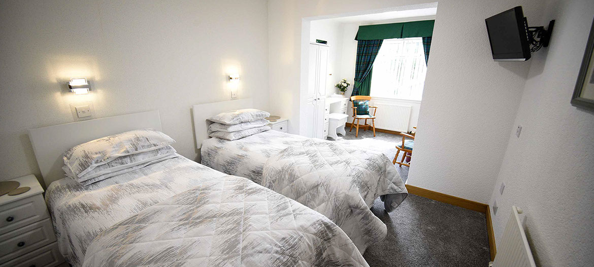 Quiraing House contains a comfortable twin bedroom en suite self catering in Portree